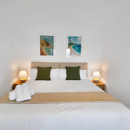 Mediterraneo Beachfront 12 - Center *